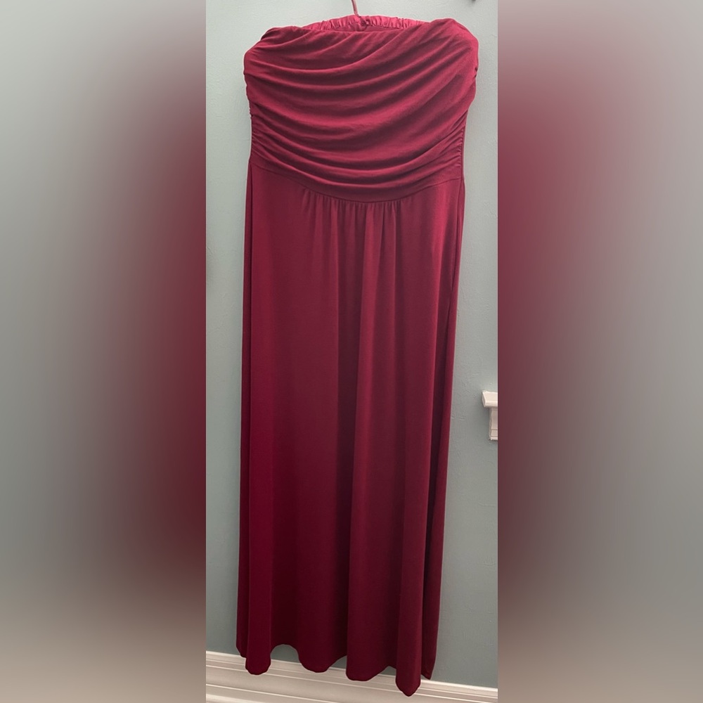Elegant Strapless Maxi Dress